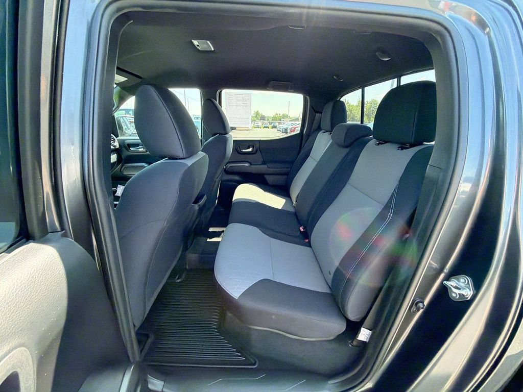 Used 2021 Toyota Tacoma TRD Off-Road AWD/4WD image 28