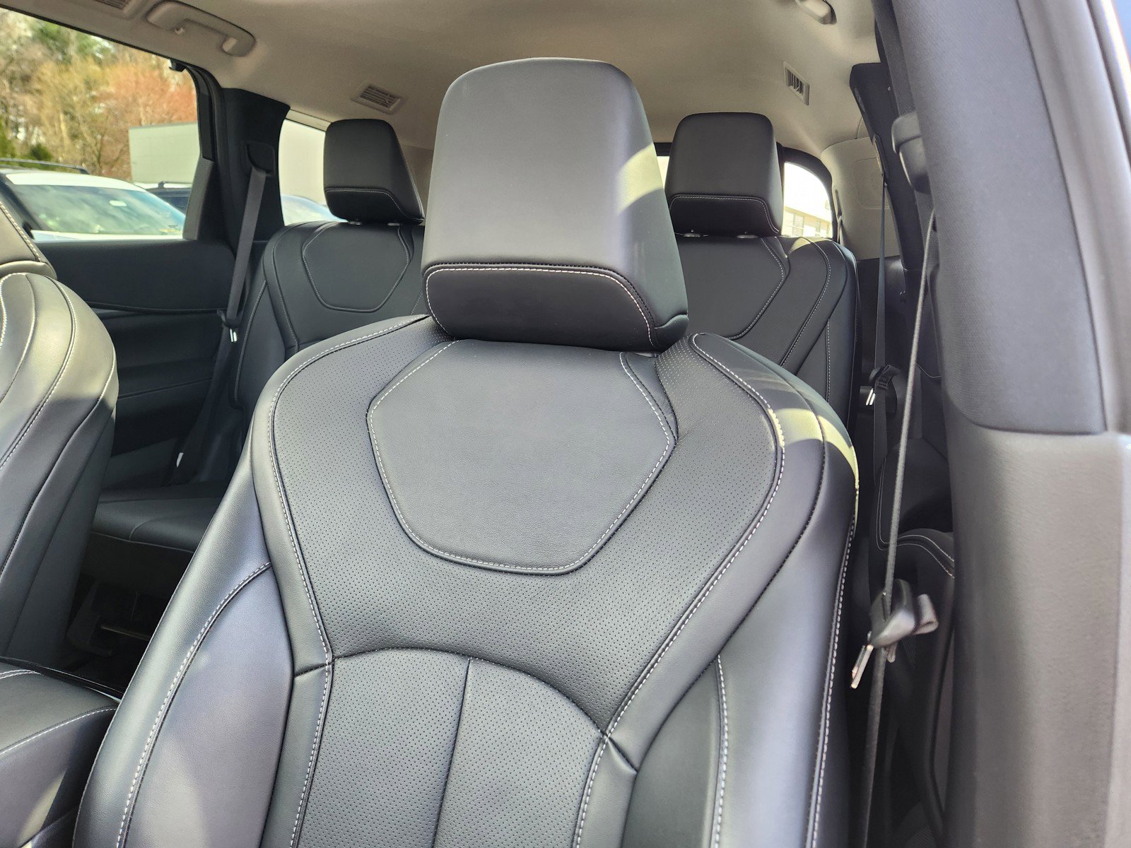 Used 2023 INFINITI QX60 Luxe w/ Cargo Package image 11