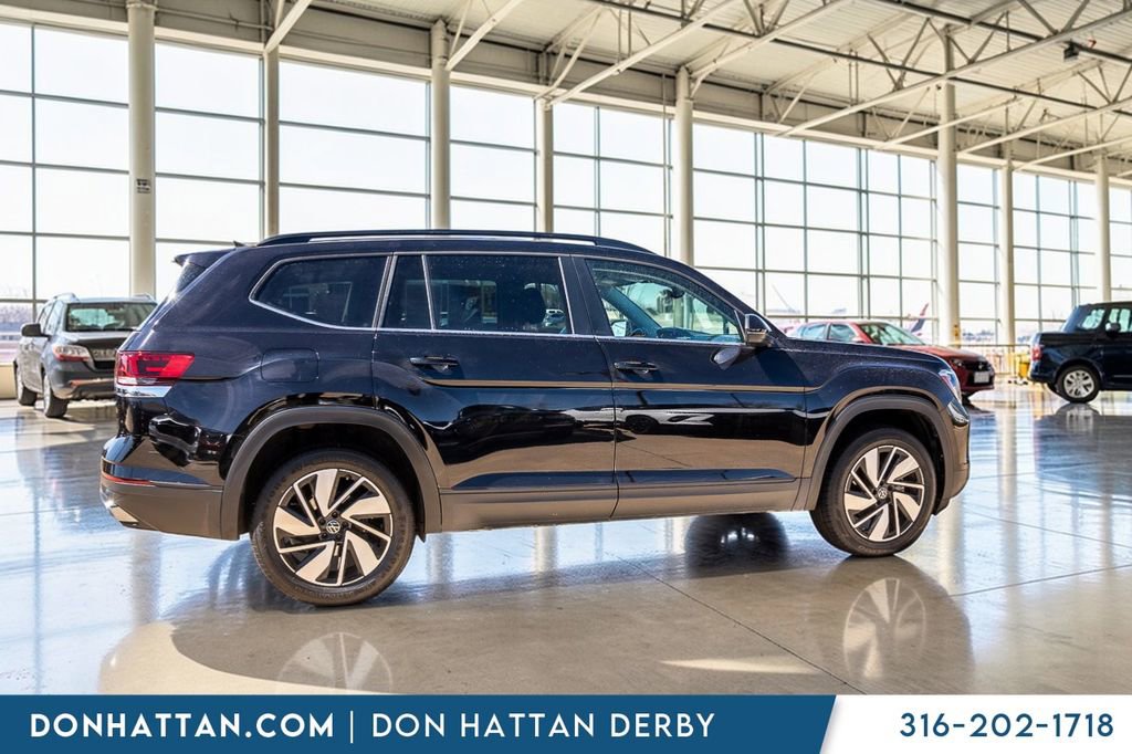 Used 2025 Volkswagen Atlas SE AWD/4WD image 33