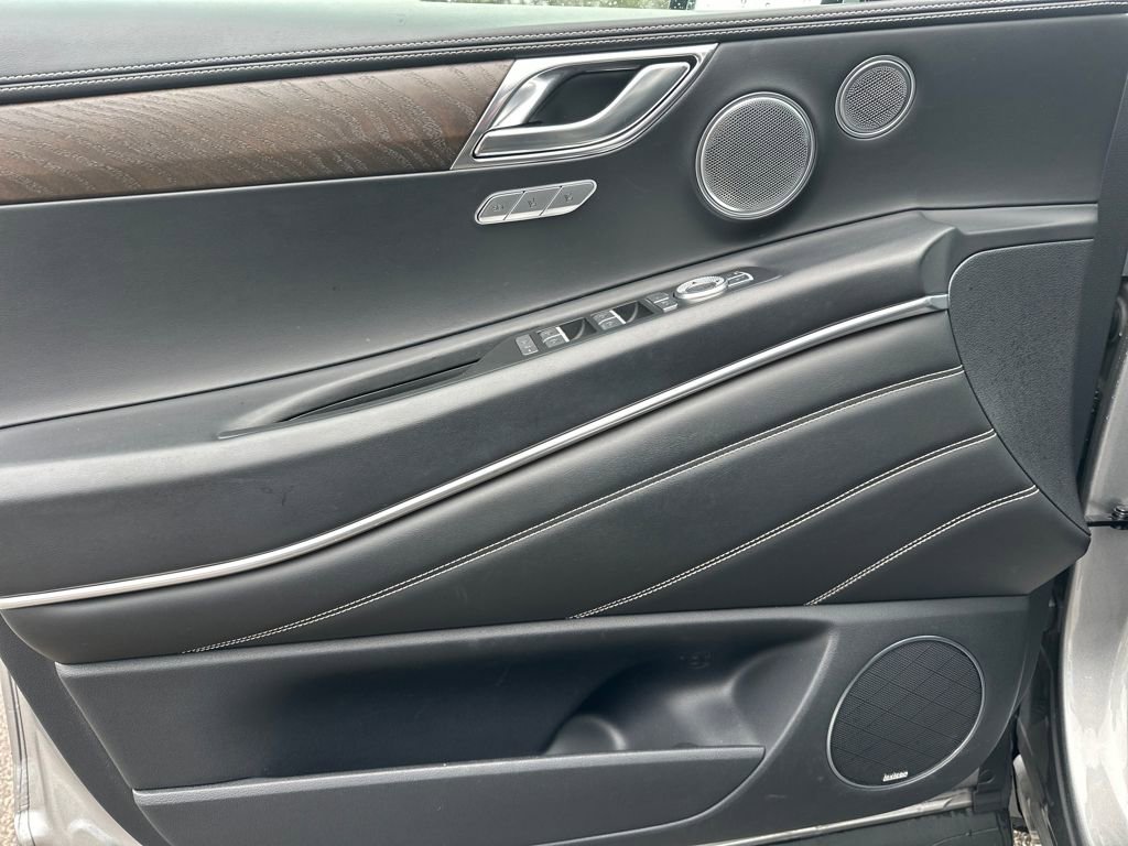 Used 2023 Genesis GV80 2.5T w/ Prestige Package image 30