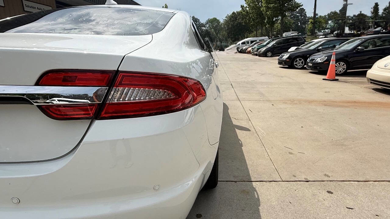 Used 2013 Jaguar XF RWD image 26