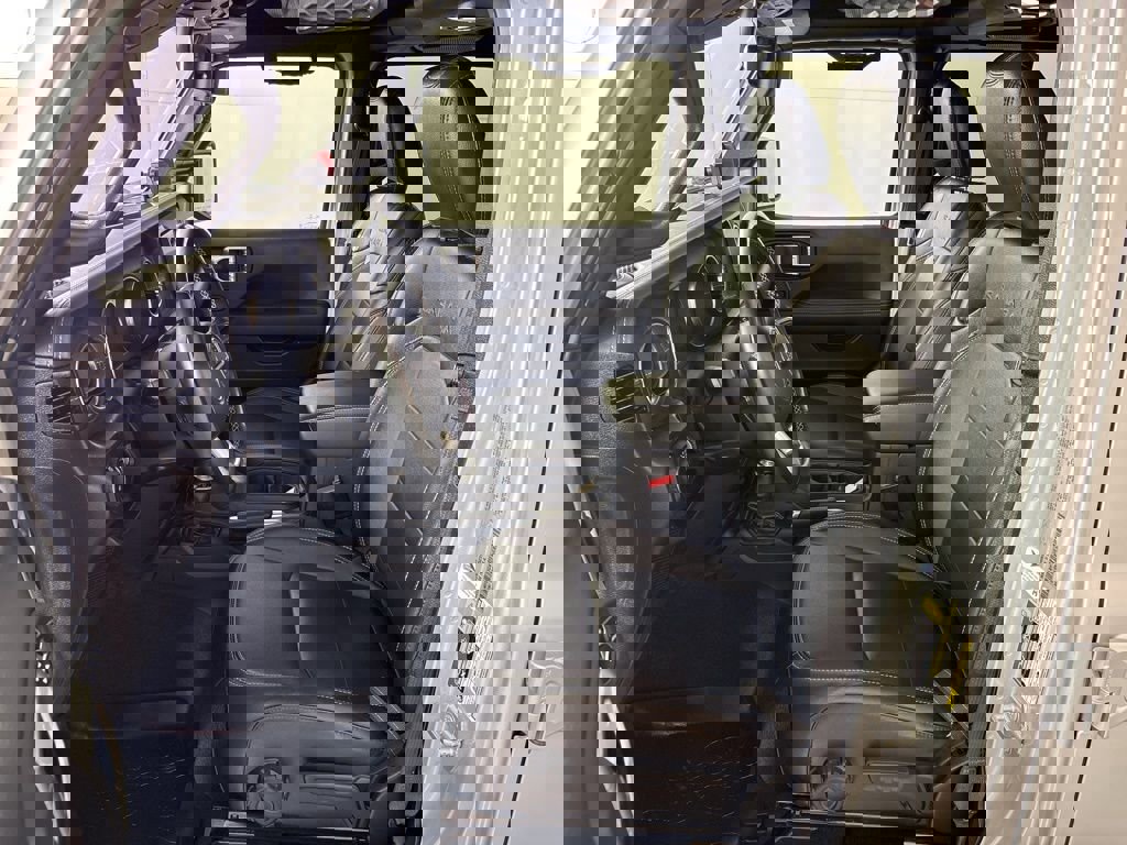 Used 2022 Jeep Wrangler Unlimited Sahara w/ LED Lighting Group image 22