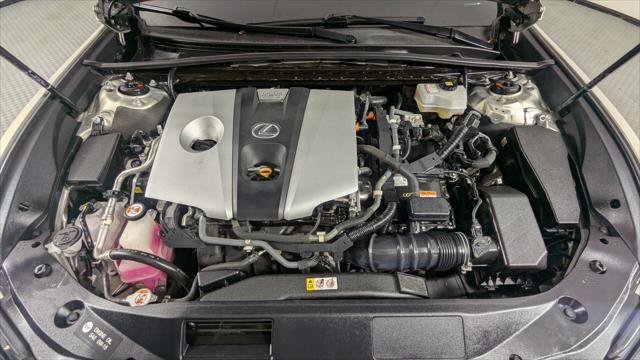 Used 2019 Lexus ES 300h w/ Premium Package FWD image 33