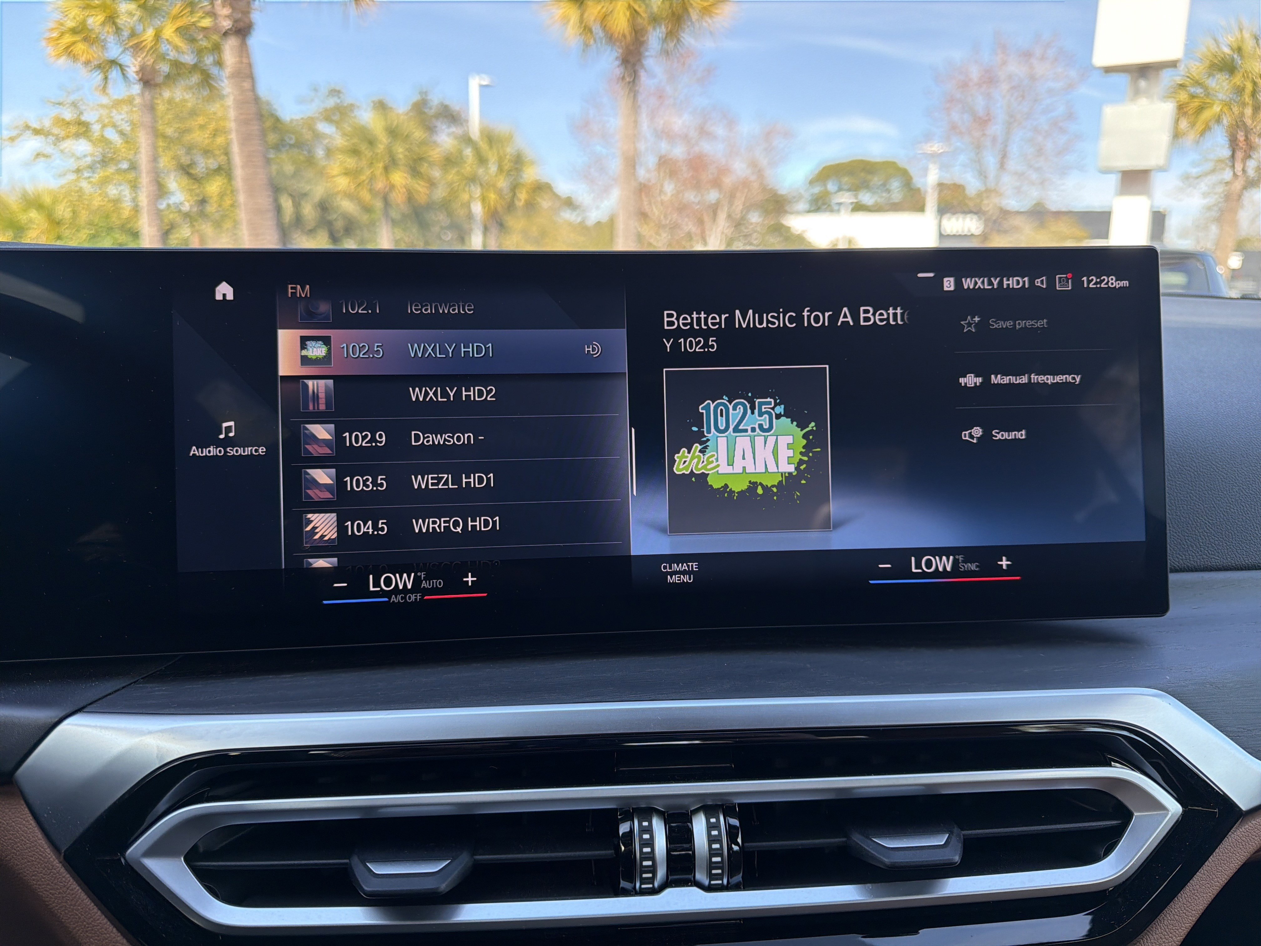 Certified 2024 BMW 330i Sedan image 23