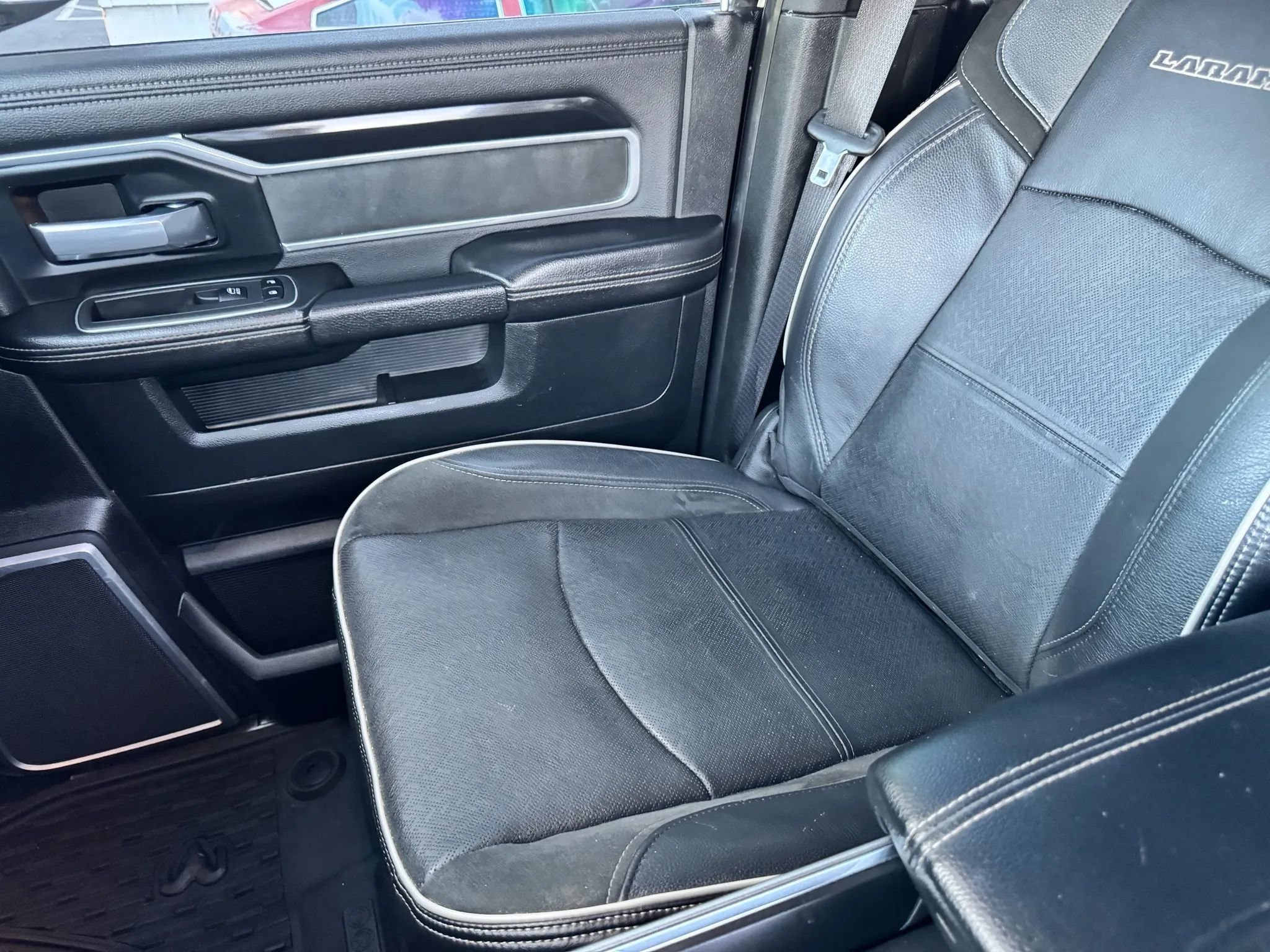 Used 2020 RAM 3500 Laramie AWD/4WD image 31