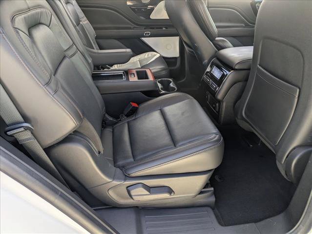 Used 2022 Lincoln Aviator Reserve w/ Equipment Group 201A RWD image 18