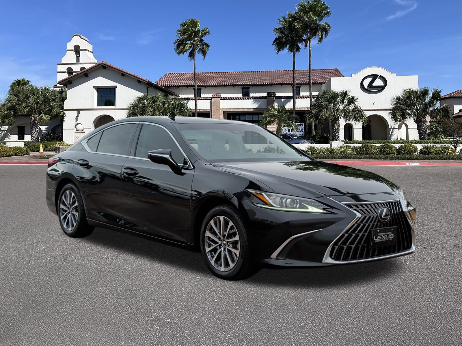 Used 2022 Lexus ES 350 w/ Accessory Package 2
