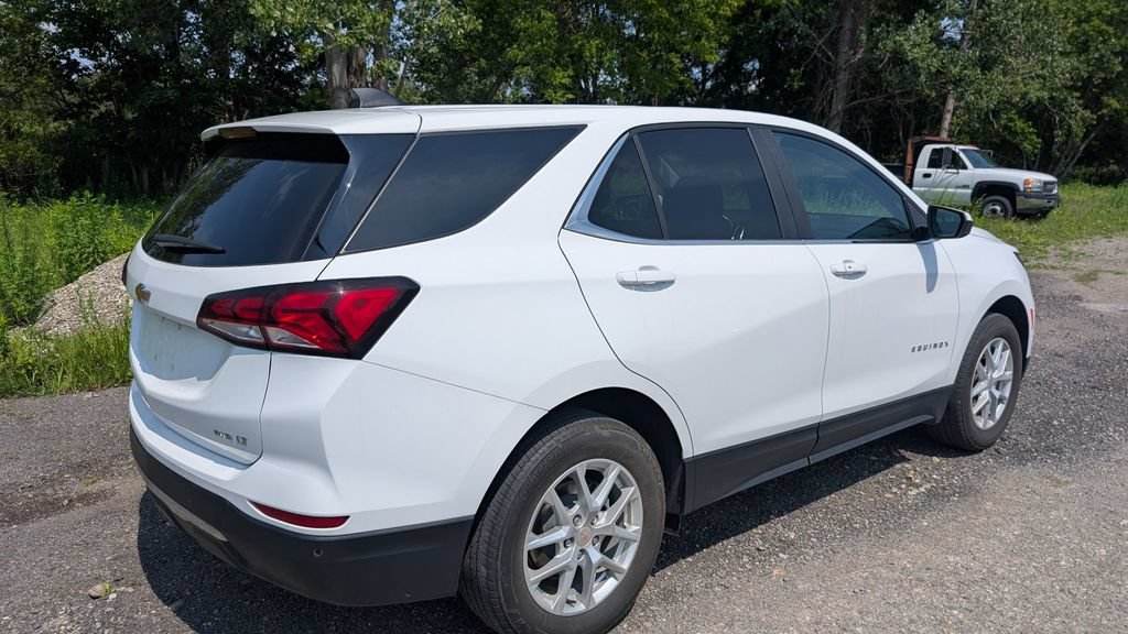 Used 2024 Chevrolet Equinox LT AWD/4WD image 4