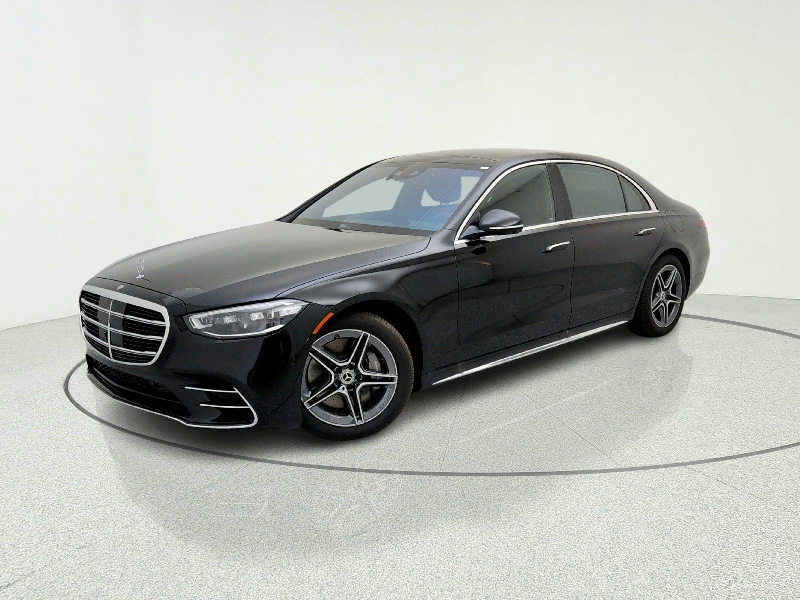 New 2026 Mercedes-Benz S 580e 4MATIC Sedan image 1