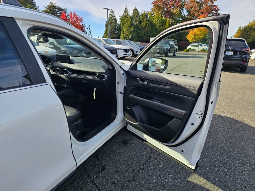 New 2025 MAZDA CX-5 Carbon Edition image 28