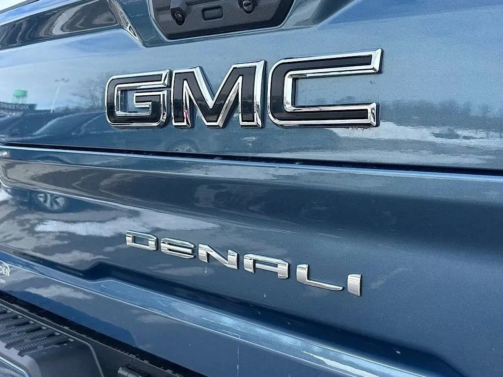 New 2026 GMC Sierra 3500 Denali w/ LPO, Black Badging Package image 10