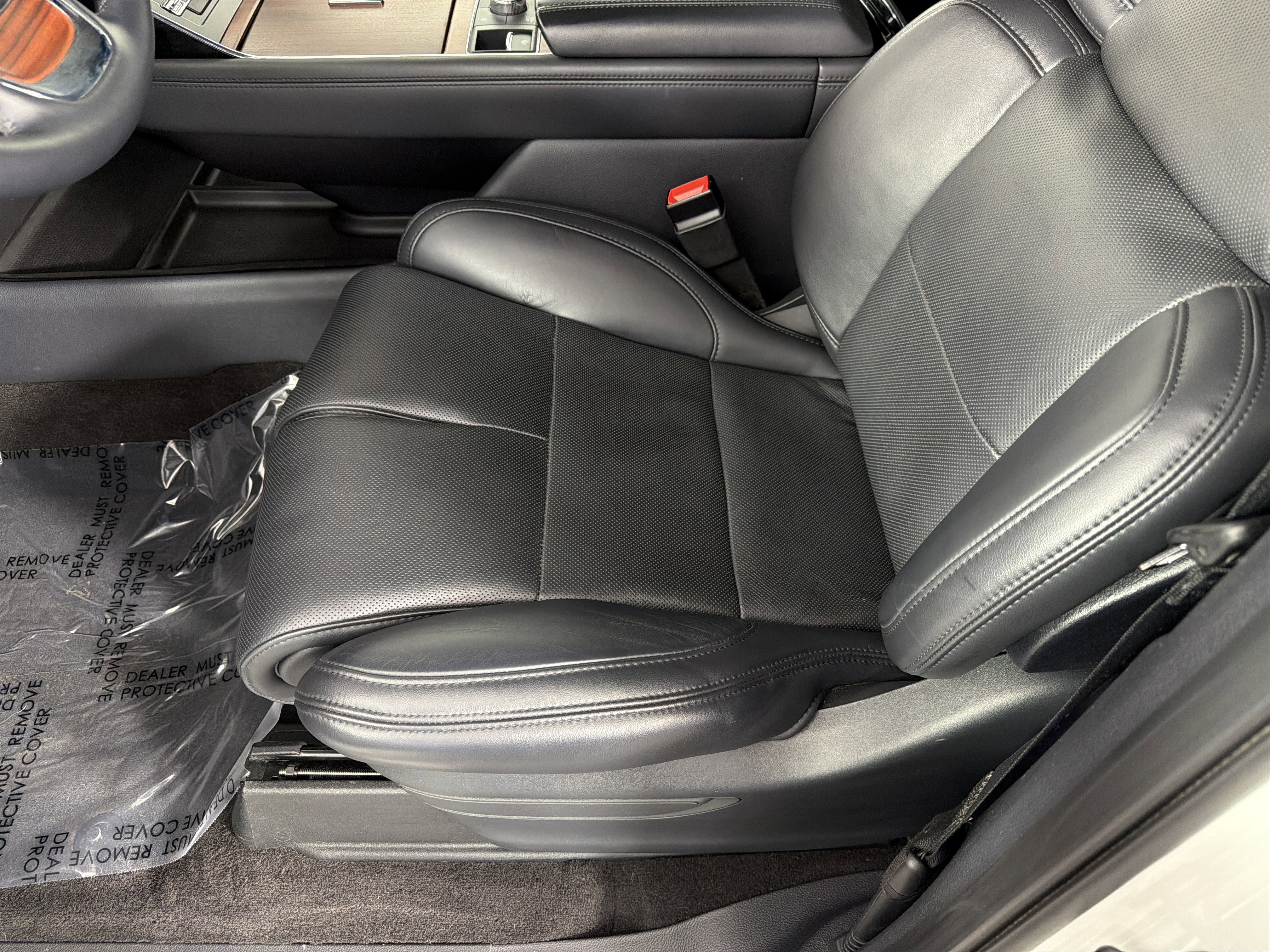 Used 2024 Lincoln Navigator Reserve image 11