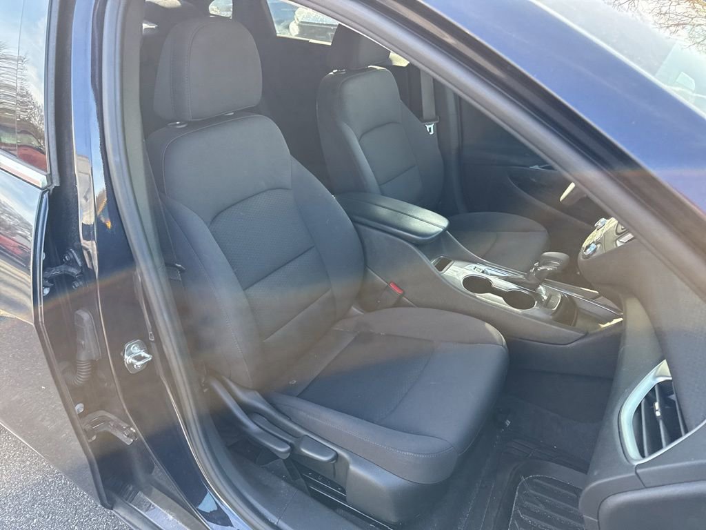 Used 2022 Chevrolet Malibu LT image 13