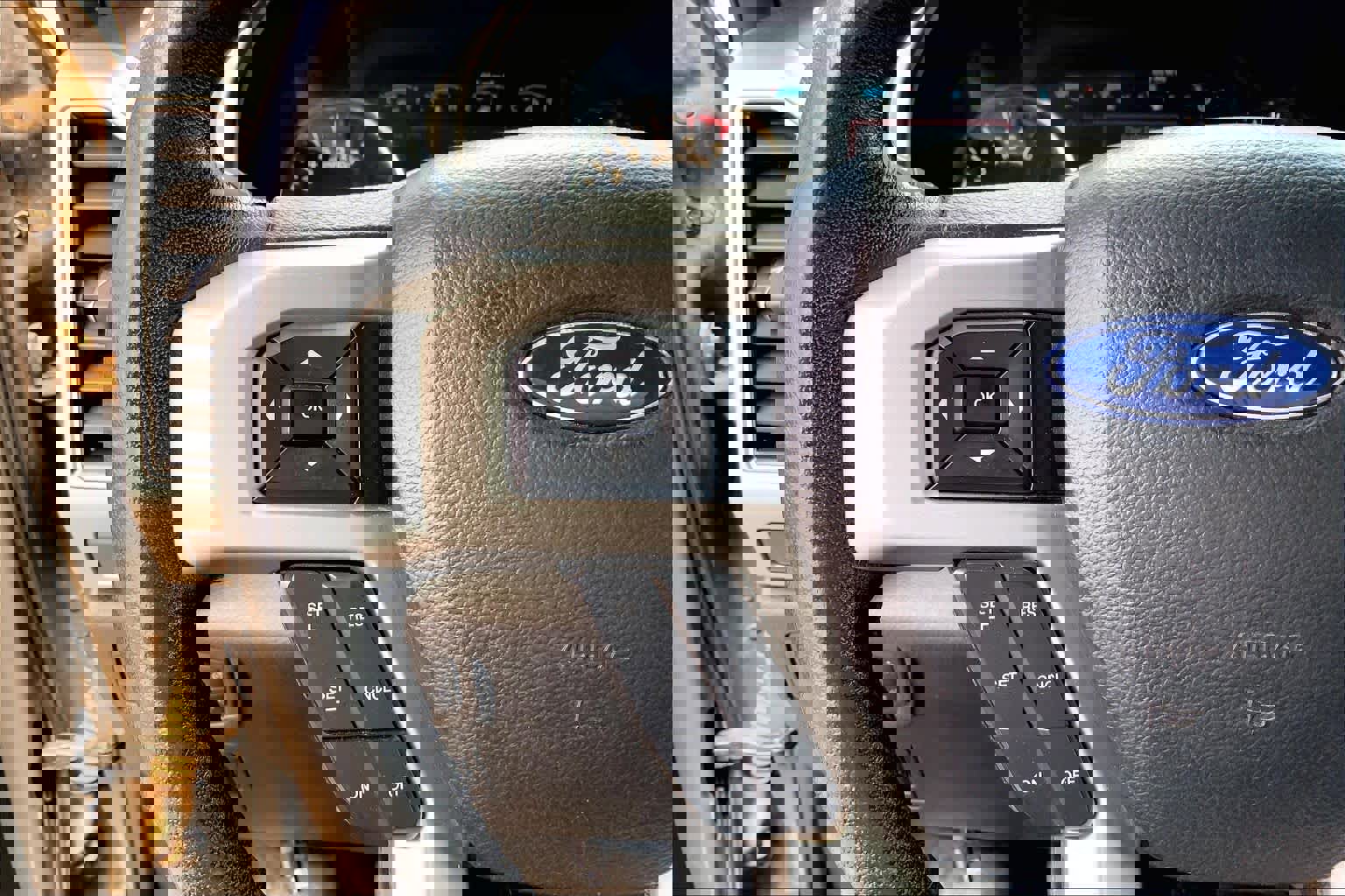 Used 2018 Ford F150 Lariat AWD/4WD image 24