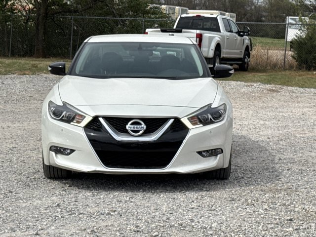 Used 2017 Nissan Maxima SR image 2