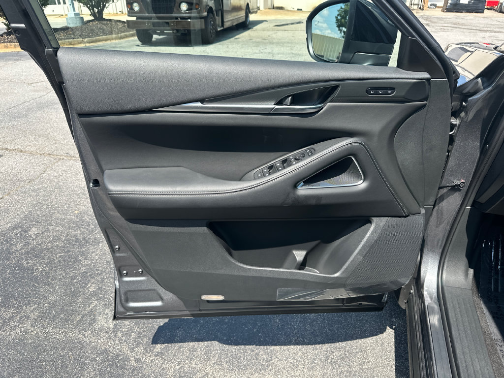 New 2027 INFINITI QX60 Luxe w/ Cargo Package FWD image 10
