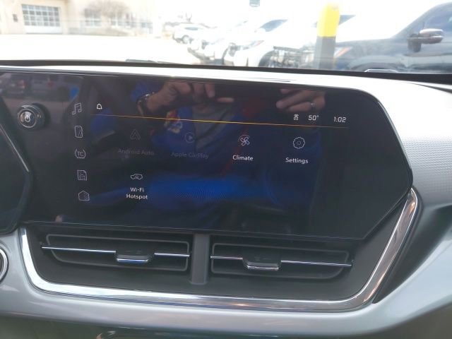 Used 2025 Chevrolet Trax LT image 16