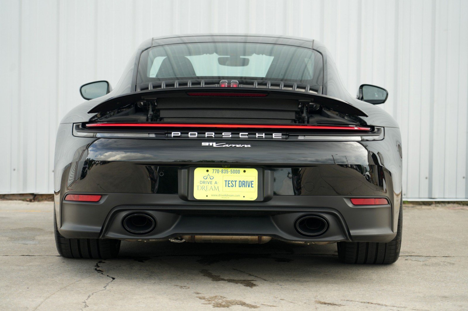 Used 2025 Porsche 911 Carrera RWD image 10