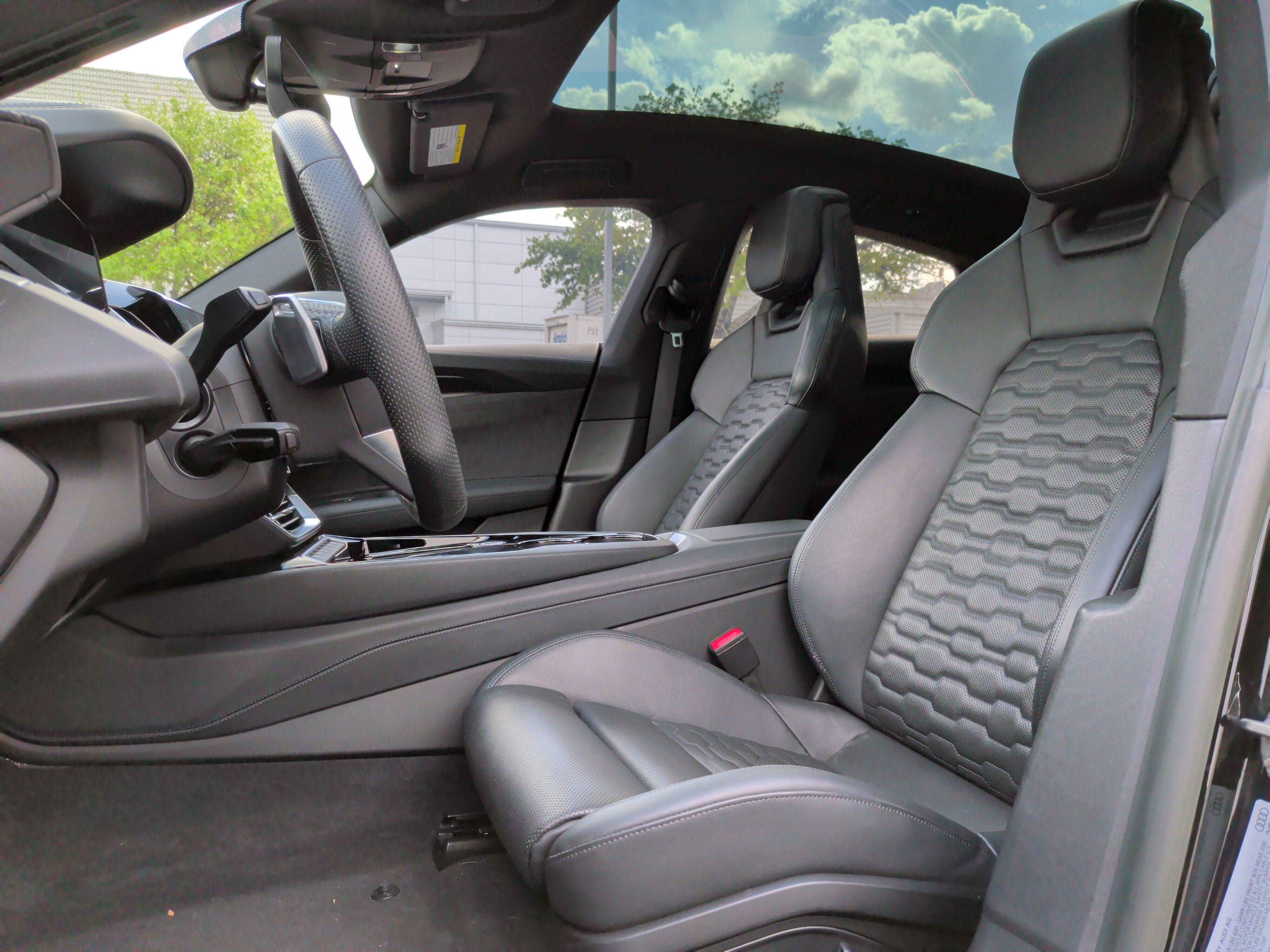 Certified 2023 Audi e-tron GT Prestige w/ Prestige Package image 17