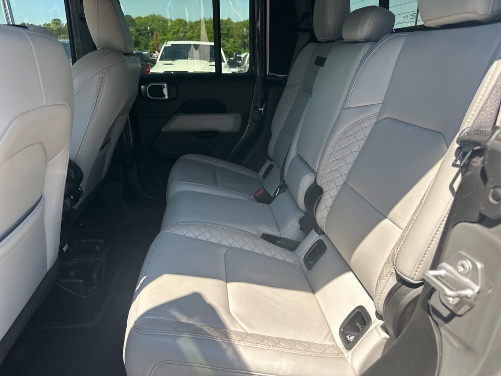 Used 2022 Jeep Gladiator Overland AWD/4WD image 29