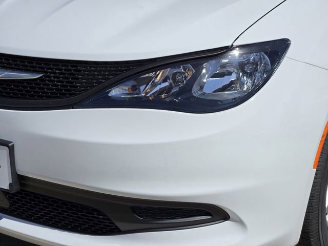 New 2026 Chrysler Voyager LX image 6