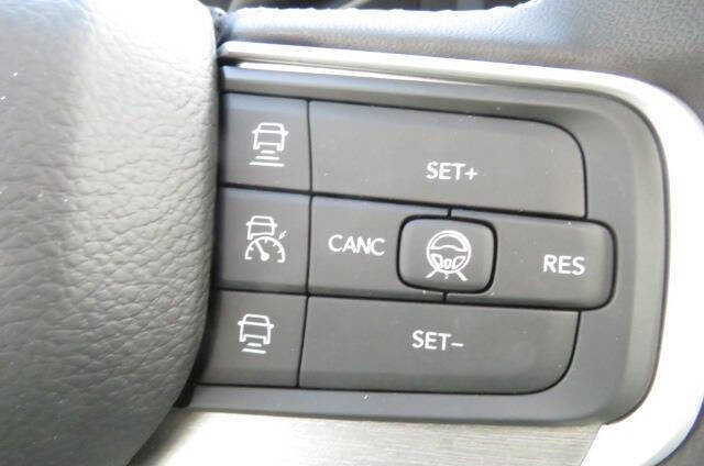 New 2026 Jeep Grand Wagoneer L 4WD image 33