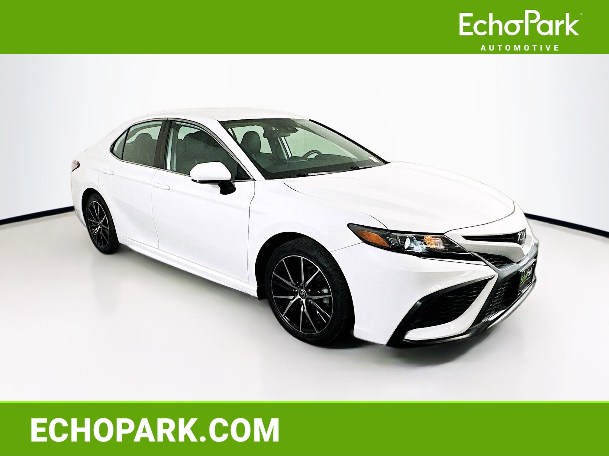 Used 2021 Toyota Camry SE w/ Carpet Mat Package (TMS)