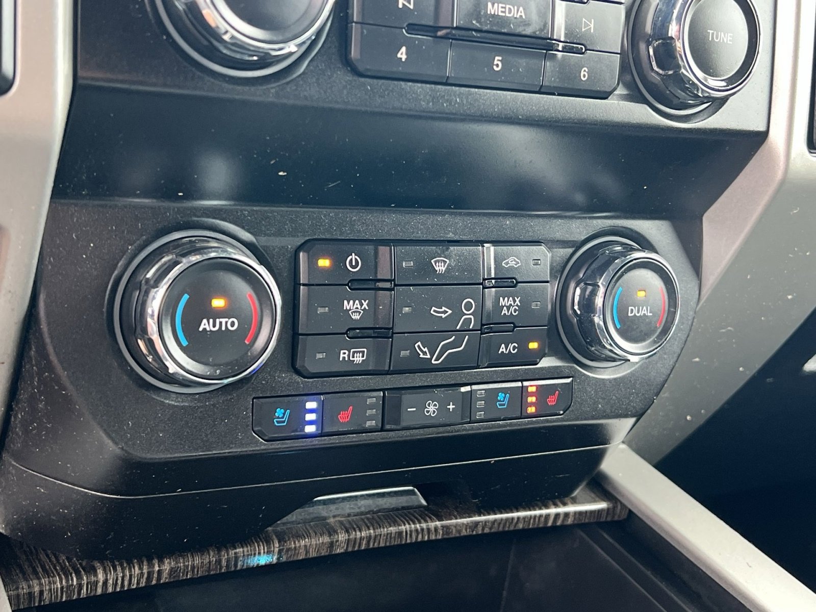 Used 2021 Ford F250 Lariat AWD/4WD image 29