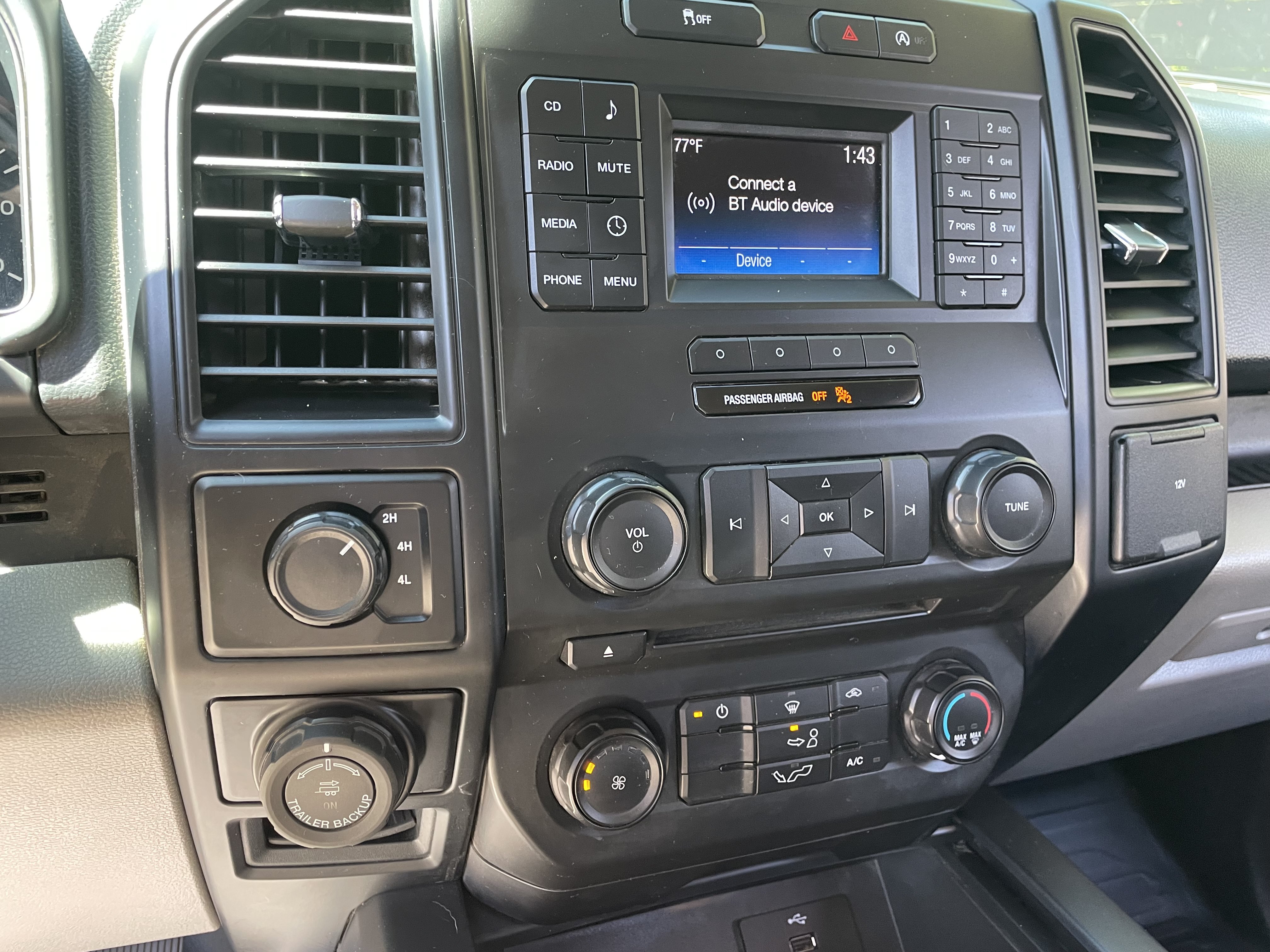 Used 2016 Ford F150 XL w/ Equipment Group 101A Mid AWD/4WD image 9