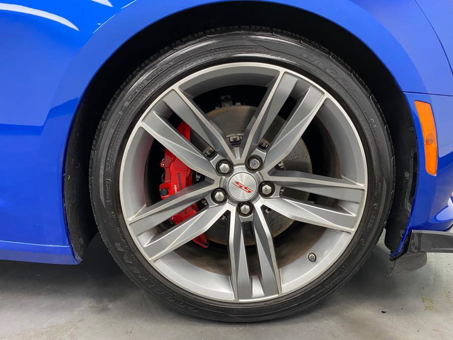 Used 2016 Chevrolet Camaro SS image 16