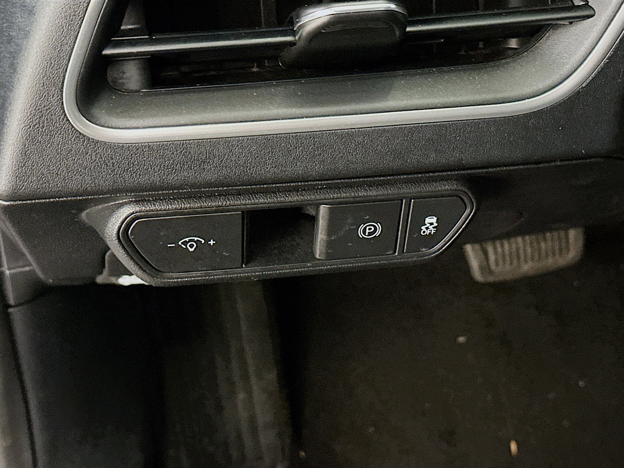 Used 2025 Kia K4 LXS image 17