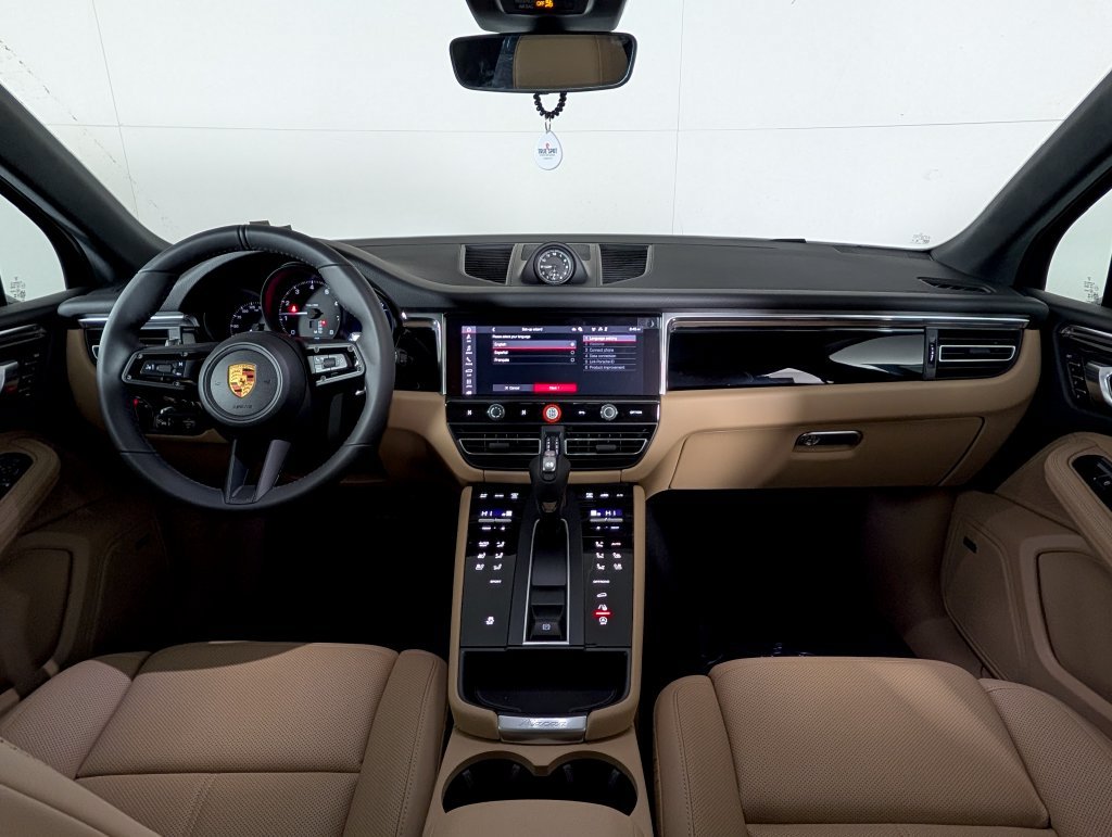 New 2026 Porsche Macan AWD/4WD image 20