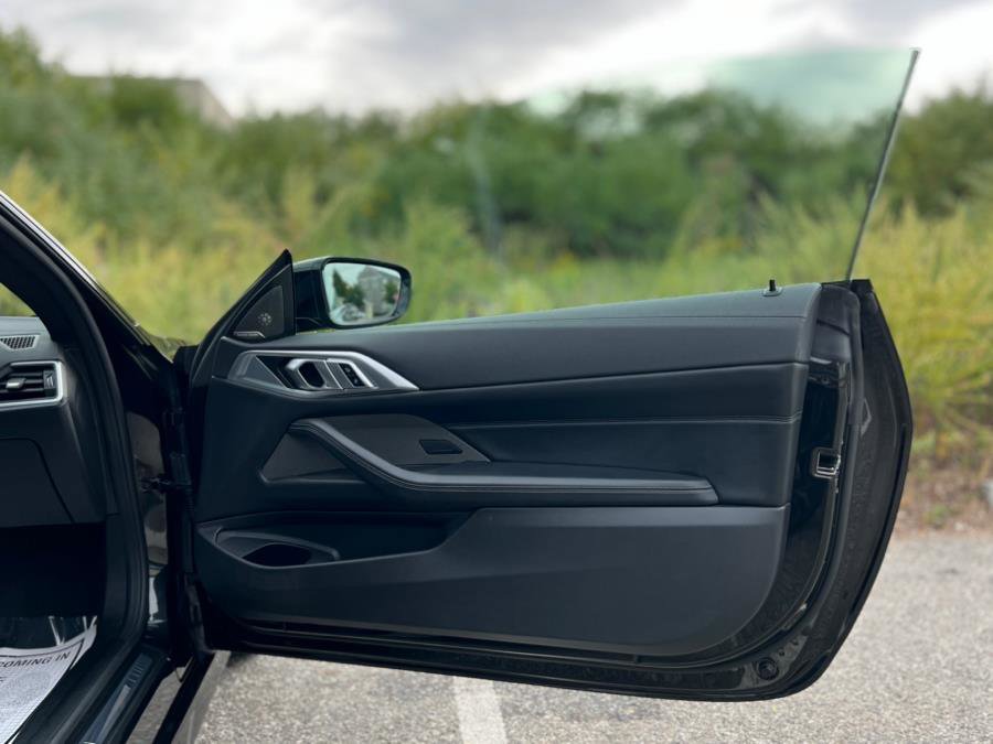 Used 2023 BMW 440i xDrive Convertible w/ Premium Package image 31