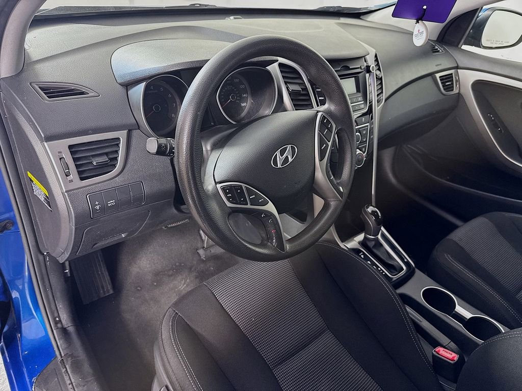 Used 2017 Hyundai Elantra GT image 9