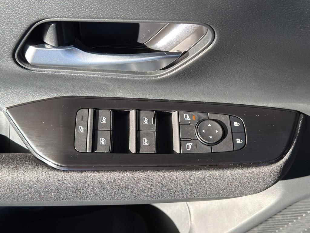 New 2026 Nissan Kicks SV image 17