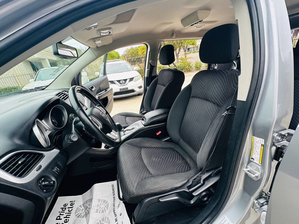 Used 2016 Dodge Journey SXT image 16