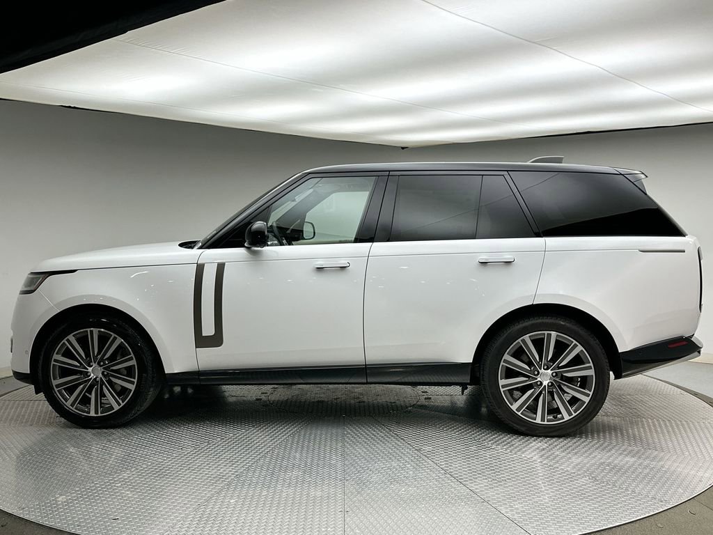 Used 2023 Land Rover Range Rover SE image 10