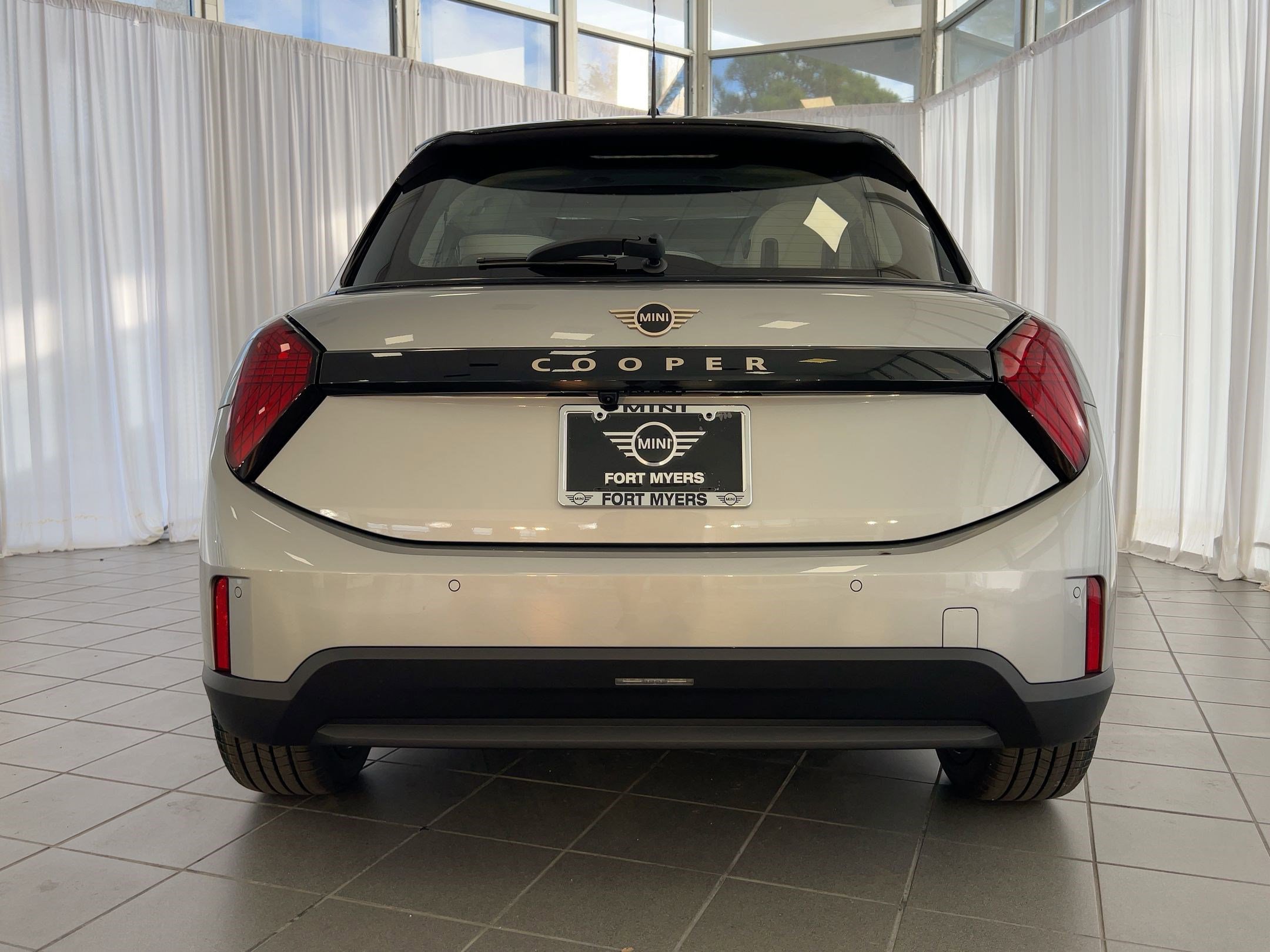New 2026 MINI Cooper 4-Door Hardtop FWD image 10