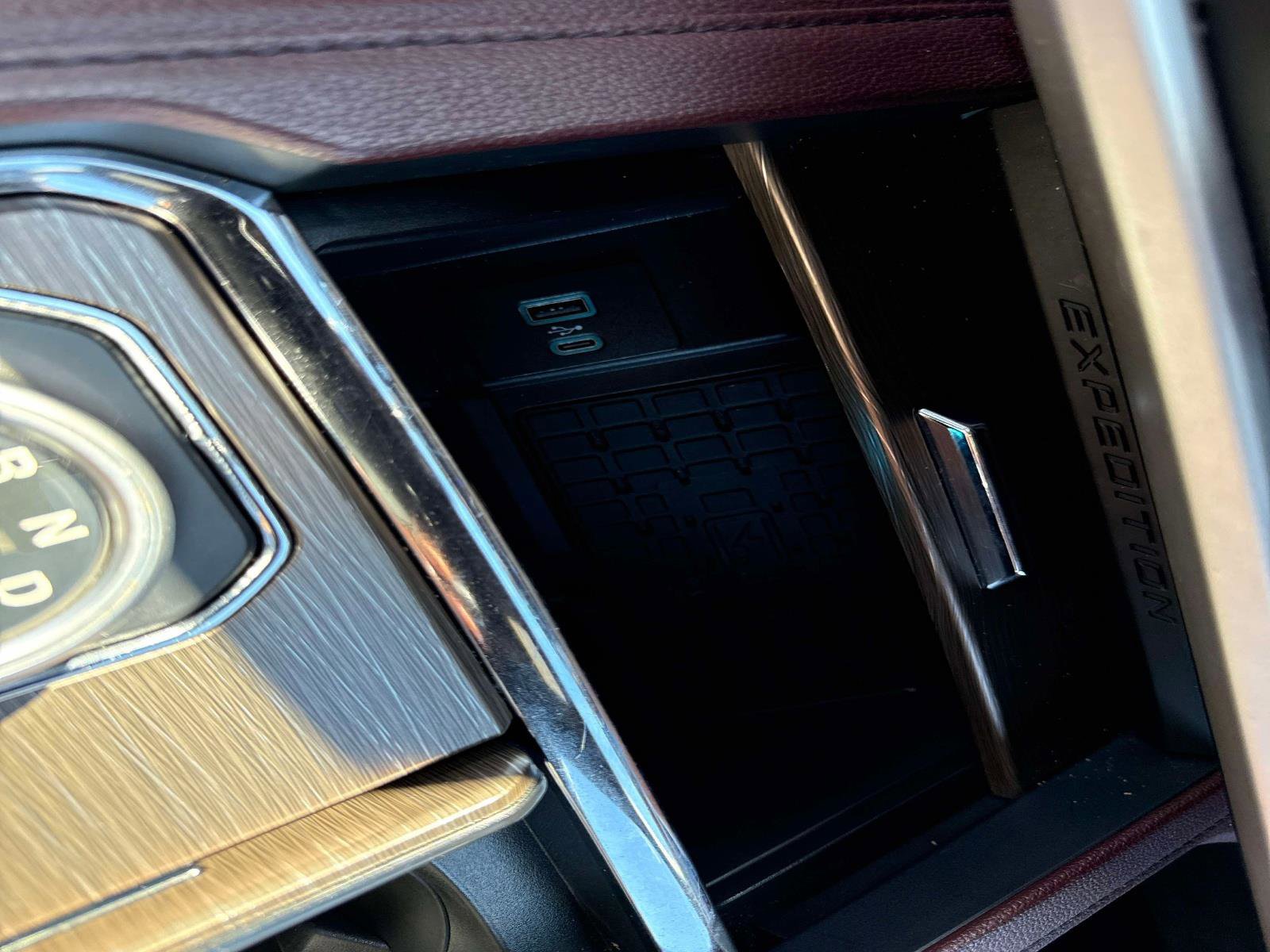 Used 2023 Ford Expedition Limited image 30