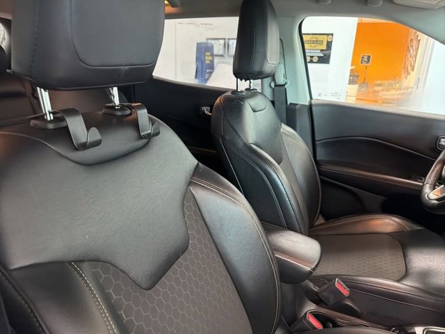 Used 2019 Jeep Compass Latitude w/ Cold Weather Group AWD/4WD image 25