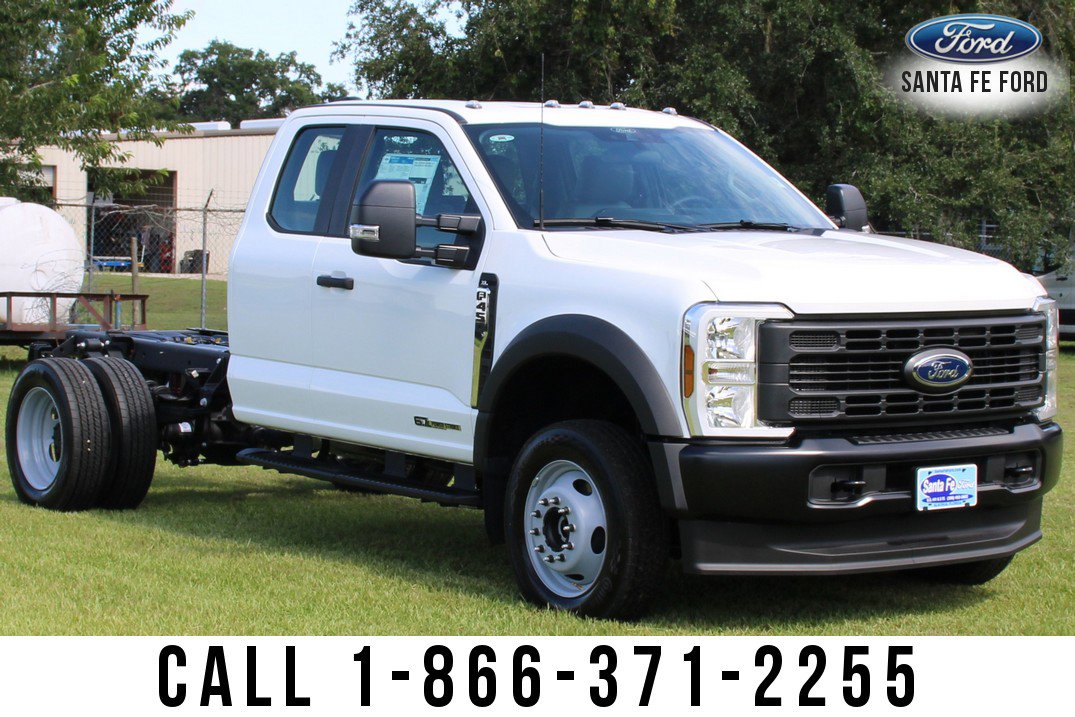 New 2025 Ford F450 XL image 2