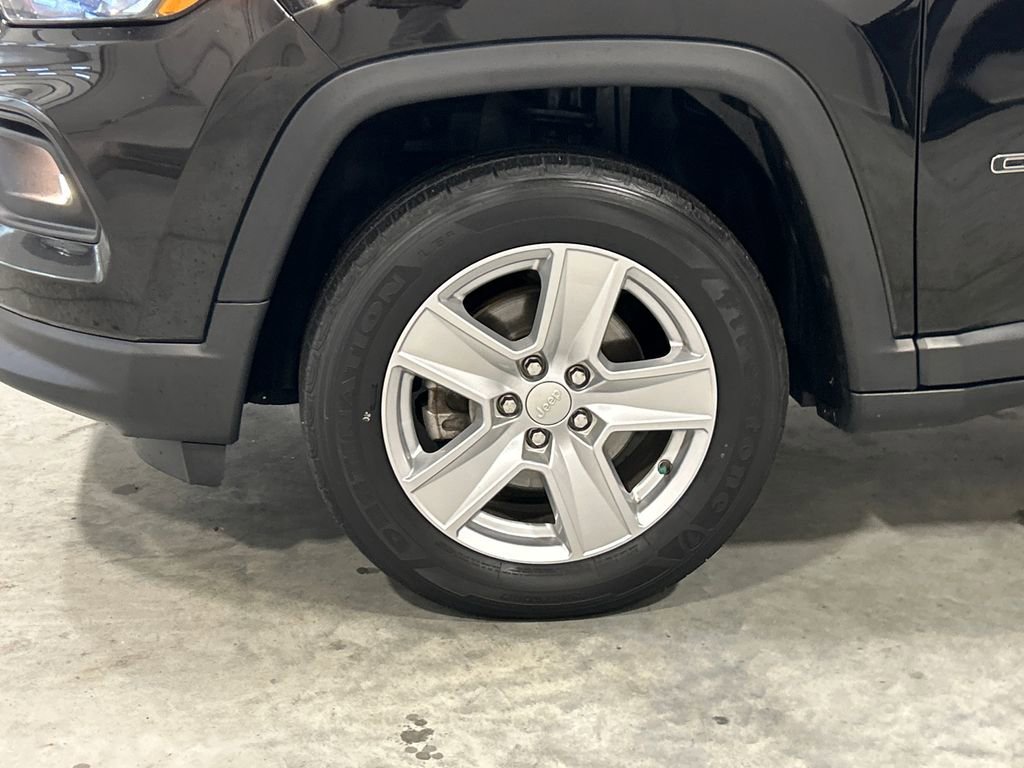 Used 2022 Jeep Compass Latitude image 11