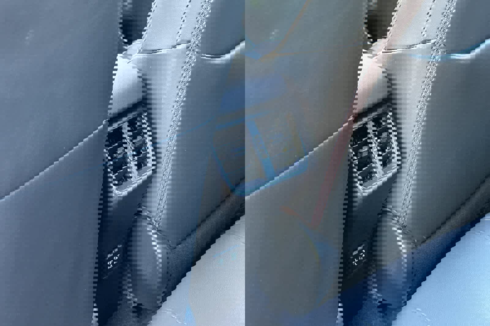 Used 2019 Lexus UX 200 w/ Premium Package image 14