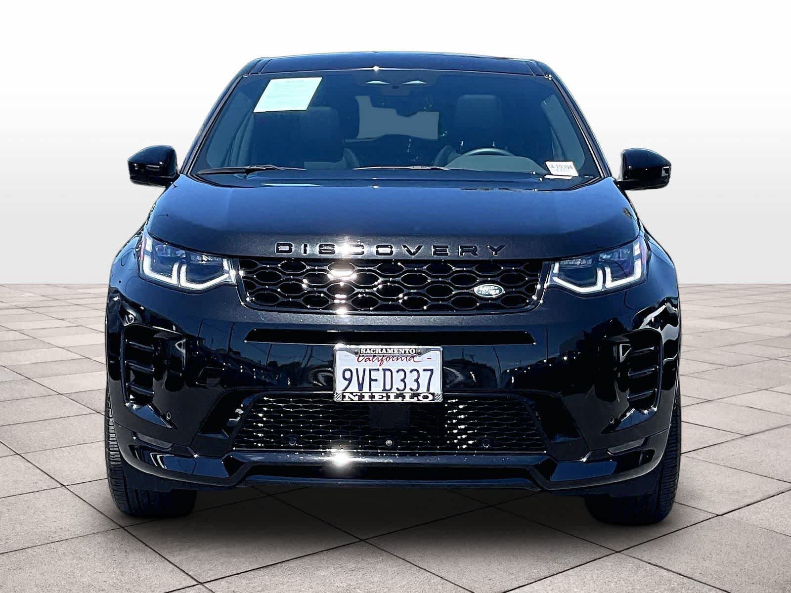 Used 2025 Land Rover Discovery Sport Dynamic SE AWD/4WD image 3