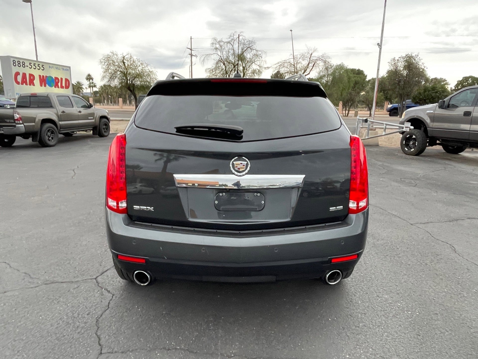 Used 2016 Cadillac SRX Luxury image 4