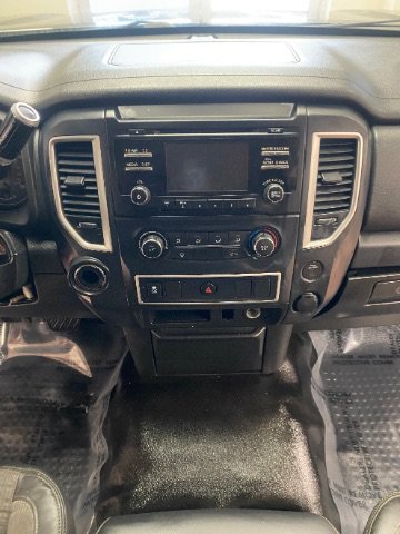 Used 2018 Nissan Titan S w/ S Utility Package RWD image 14