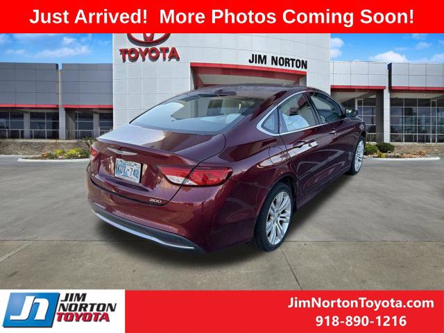 Used 2015 Chrysler 200 Limited w/ Convenience Group FWD image 7
