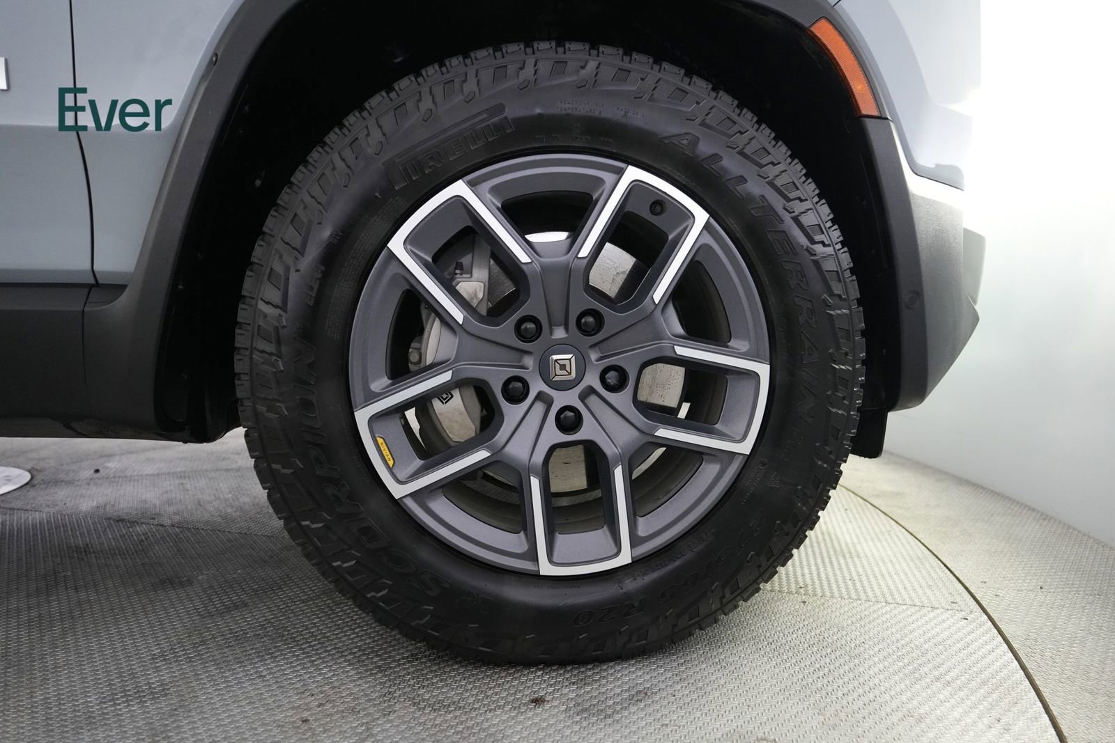 Used 2023 Rivian R1T Adventure image 20