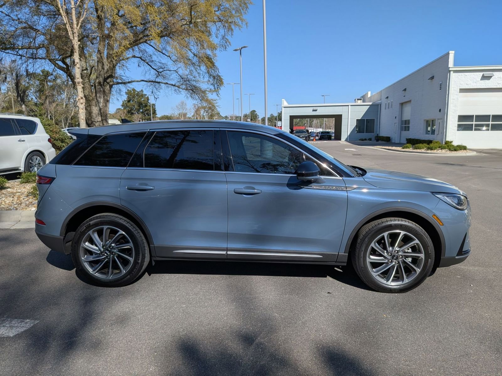 Used 2023 Lincoln Corsair FWD w/ Equipment Group 101A image 2