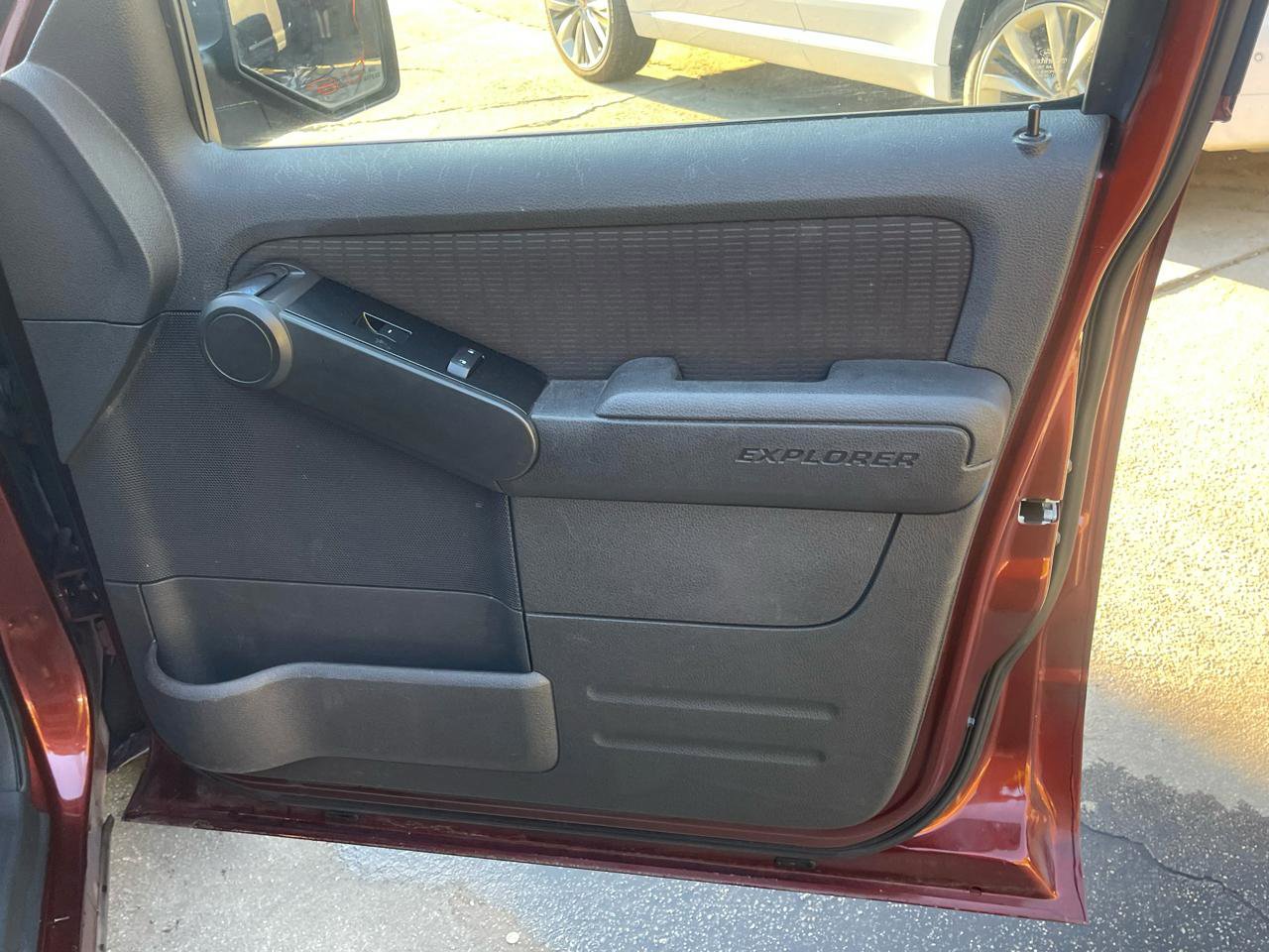 Used 2010 Ford Explorer XLT AWD/4WD image 13